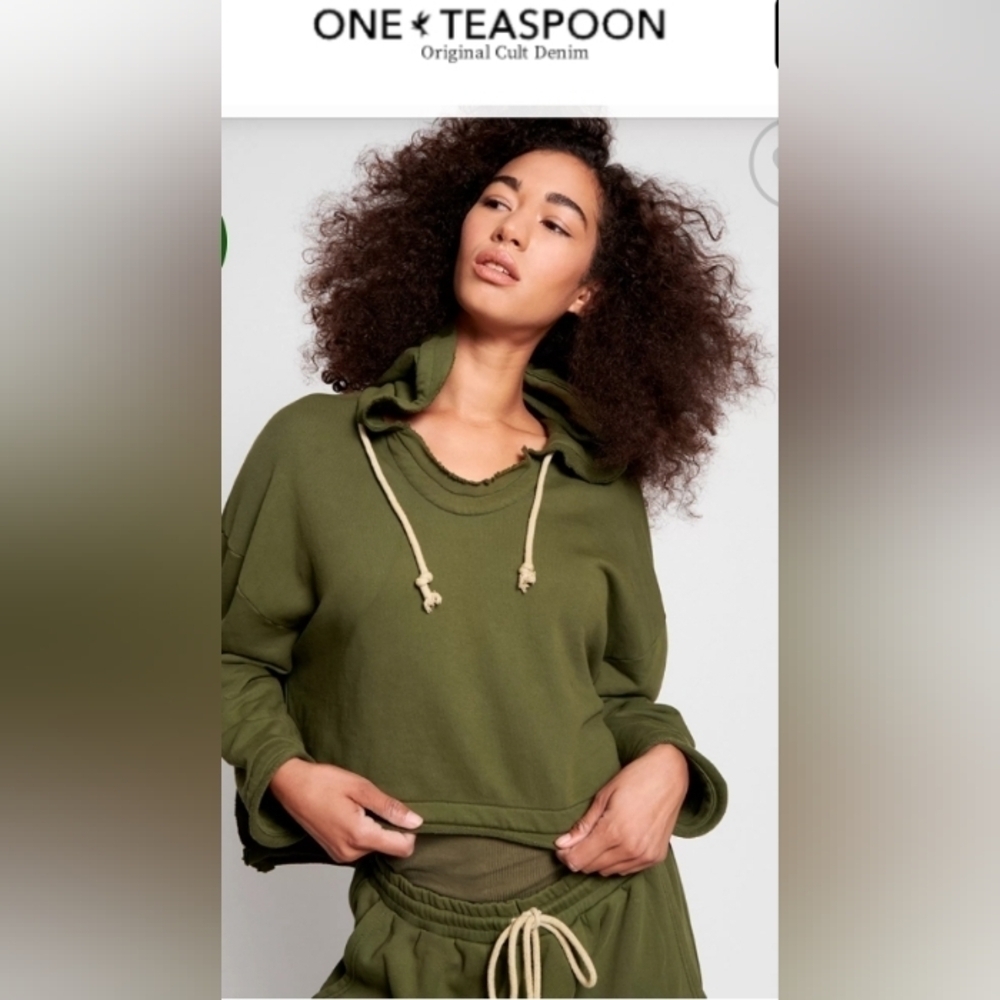 One Teaspoon Goldie army hoodie.